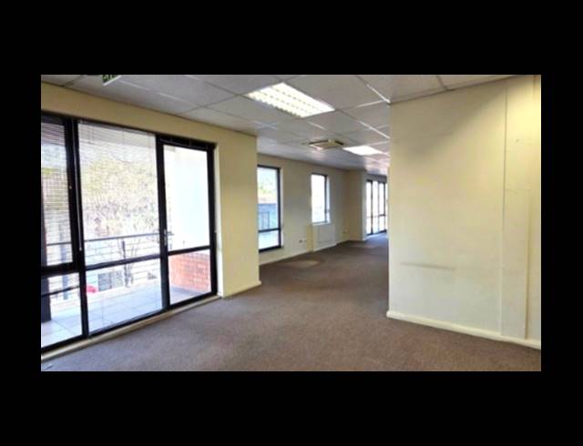 244M² OFFICE FOR SALE IN SANDTON CENTRAL
